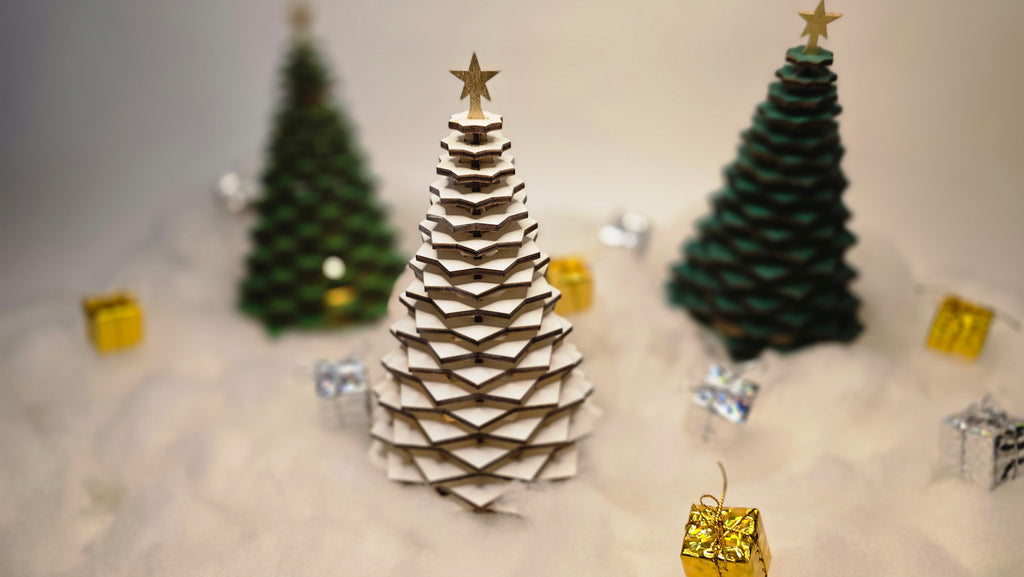 Praznična lesena drevesca