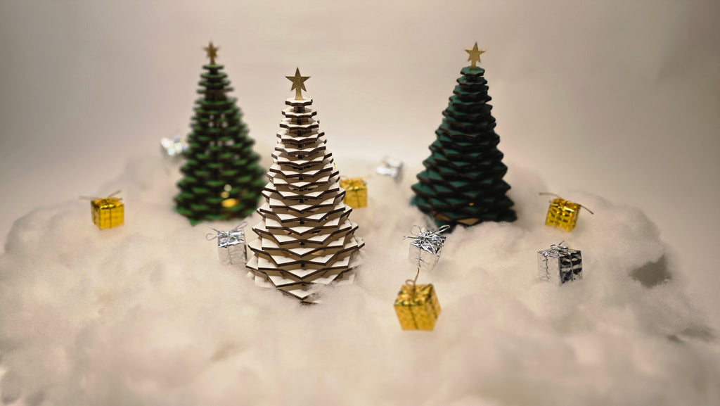 Praznična lesena drevesca